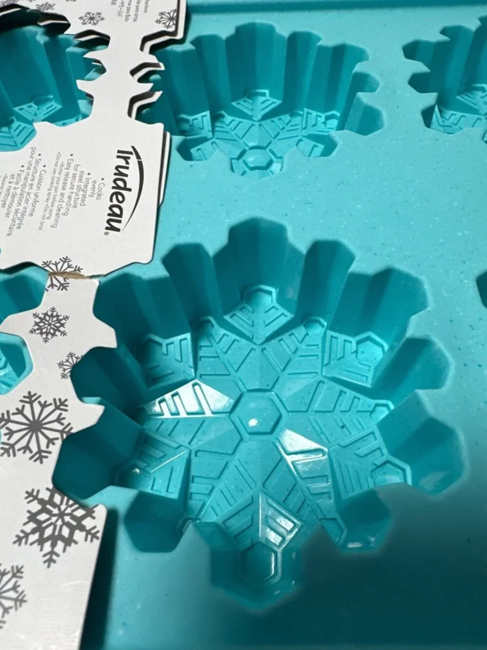 Trudeau Jumbo Snowflake Silicone Cupcake Pan For Baking & Decorating BPA-Free